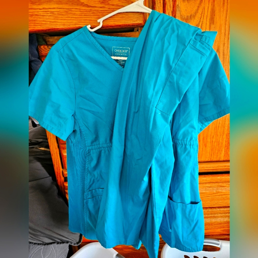 Cherokee workweek maternity scrubs